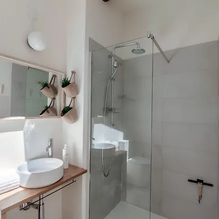 Apartment Casa Mina - By Myhomeincomo *